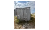 Rafları mevcut olan depo olarak kullanılmak için birebir konteynır